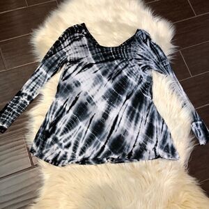 Scent tie dye blouse small